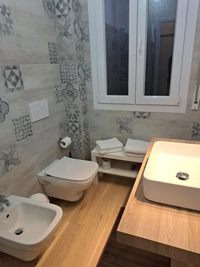 Bolognamania Apartments-Pop 0*, Bologna Italy